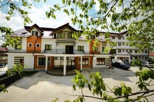 Pension Florica Pitesti Ngoại thất bức ảnh